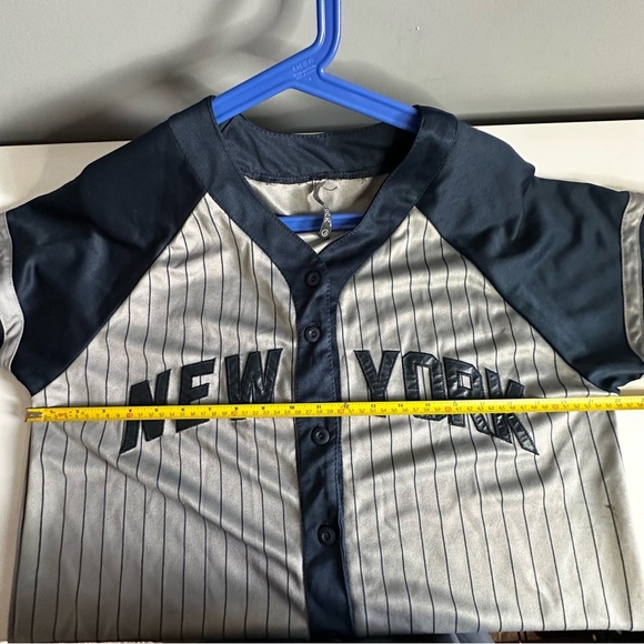 TRUE ROCK New York MLB Jersey, Grey/Blue, Sz L, Short Sleeve, Button Front, EUC - Picture 9 of 10